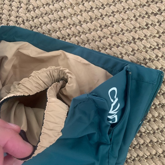 CLWR Ski / Snowboarding Pants 🏂 - Picture 2 of 6